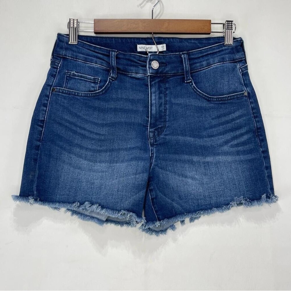 Nine West Women’s Jeans Shorts Size 4 Blue Denim Jean Ripped Hem - Picture 15 of 16